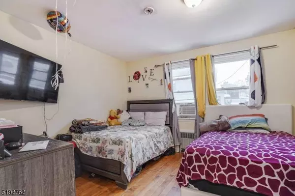 122 Highland Ave, Clifton City, NJ 07011