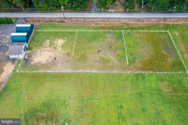 261 RED LION RD, Southampton, NJ 08088