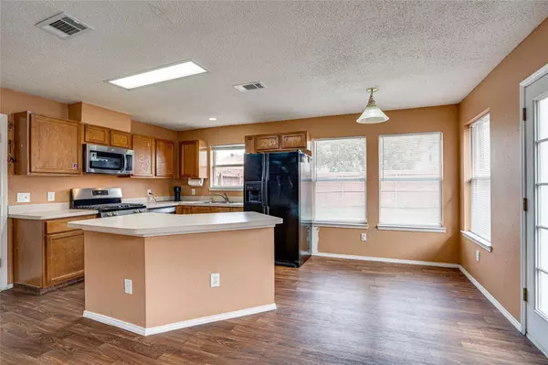 1421 Stella Drive, Lewisville, TX 75067