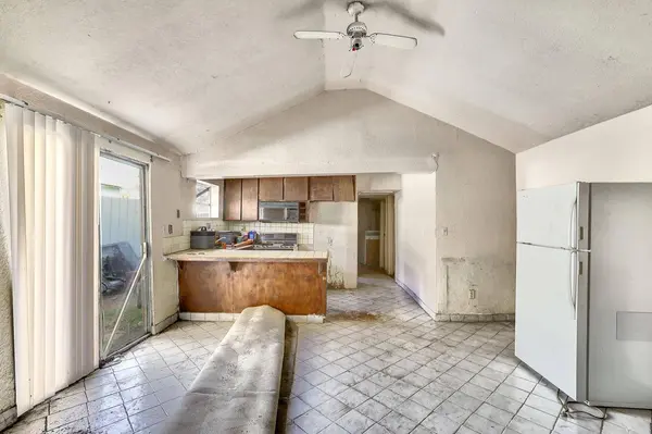 3957 28th ST, Sacramento, CA 95820