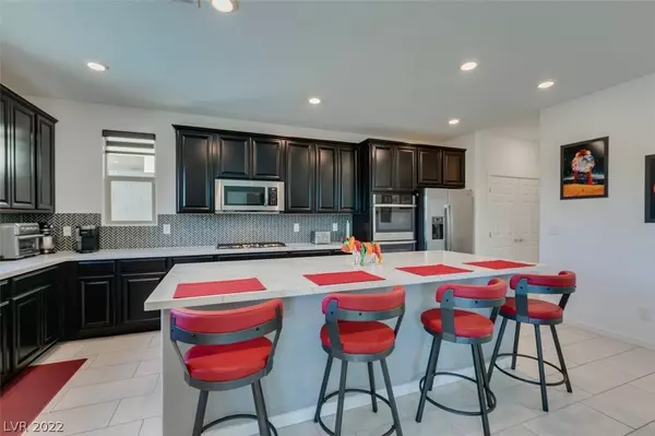 713 Foreign Reef Way, Las Vegas, NV 89138