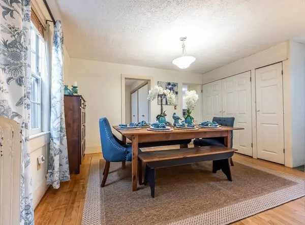 81 Center St, Andover, MA 01810