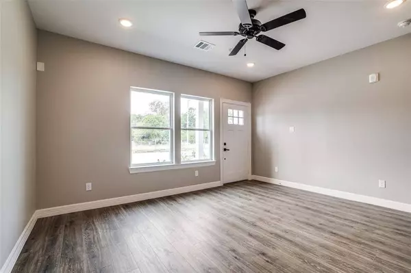 5262 Ella #701, Houston, TX 77018