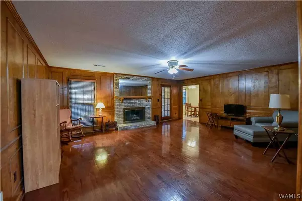 5841 WOODLAND FORREST DR, Tuscaloosa, AL 35405