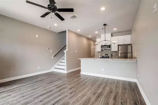 5262 Ella #701, Houston, TX 77018