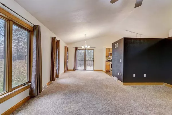 W10957 Arbor Valley Rd, Lodi, WI 53555