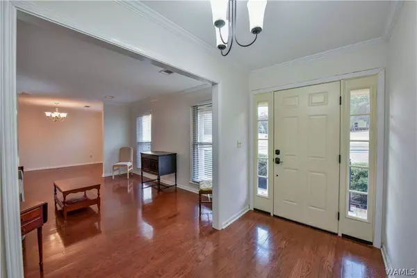 5841 WOODLAND FORREST DR, Tuscaloosa, AL 35405