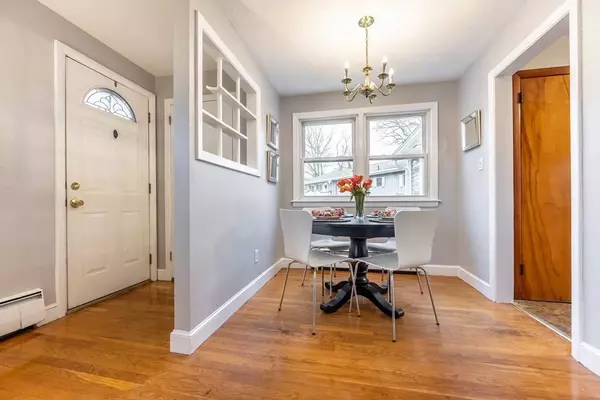 89 Chandler Rd, Andover, MA 01810