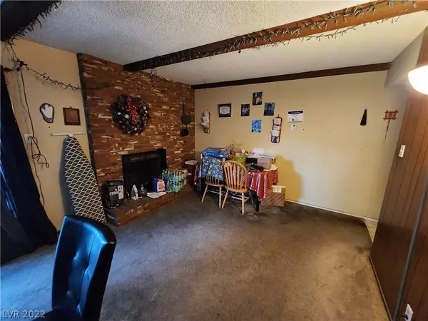 4732 El Tesoro Avenue, Las Vegas, NV 89121