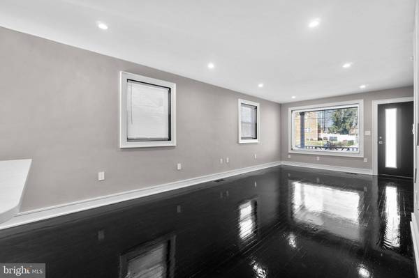 647 KENNEDY ST NE, Washington, DC 20011