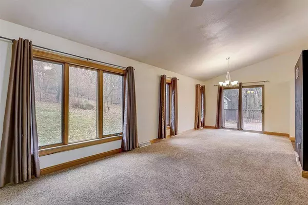 W10957 Arbor Valley Rd, Lodi, WI 53555