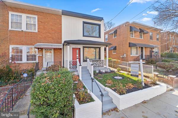 647 KENNEDY ST NE, Washington, DC 20011