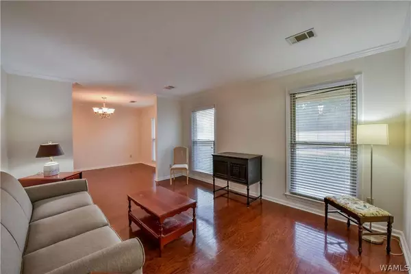 5841 WOODLAND FORREST DR, Tuscaloosa, AL 35405