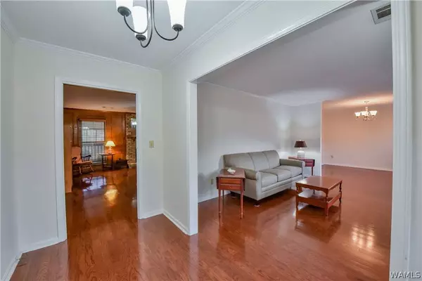 5841 WOODLAND FORREST DR, Tuscaloosa, AL 35405