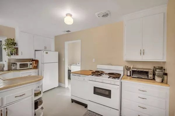 200 San Miguel WAY, Sacramento, CA 95819