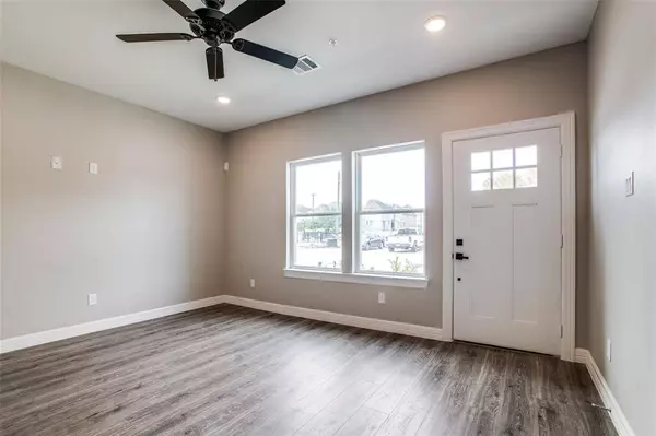 5262 Ella #701, Houston, TX 77018