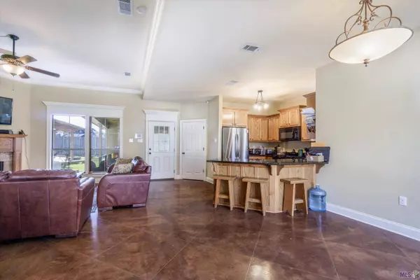 11422 JUBAN PARC AVE, Denham Springs, LA 70726