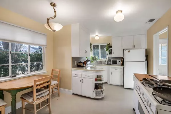 200 San Miguel WAY, Sacramento, CA 95819