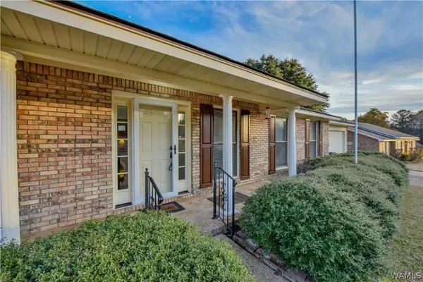 5841 WOODLAND FORREST DR, Tuscaloosa, AL 35405