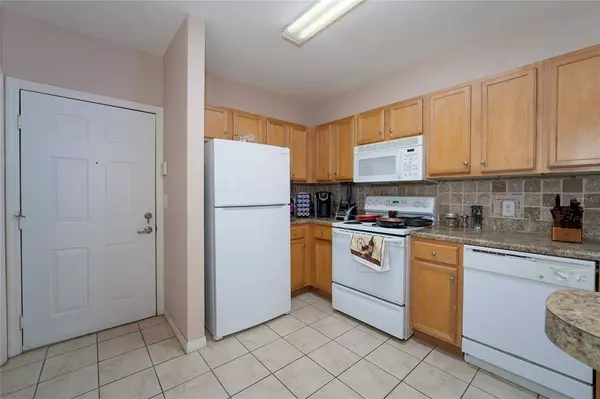 5550 E MICHIGAN ST #2222, Orlando, FL 32822