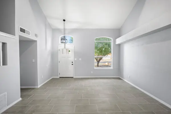 660 Milton Henry Avenue, El Paso, TX 79932