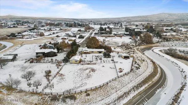 330 Perry Way, Yakima, WA 98901