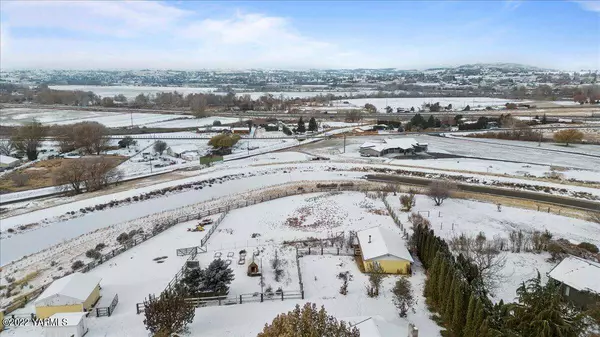 330 Perry Way, Yakima, WA 98901