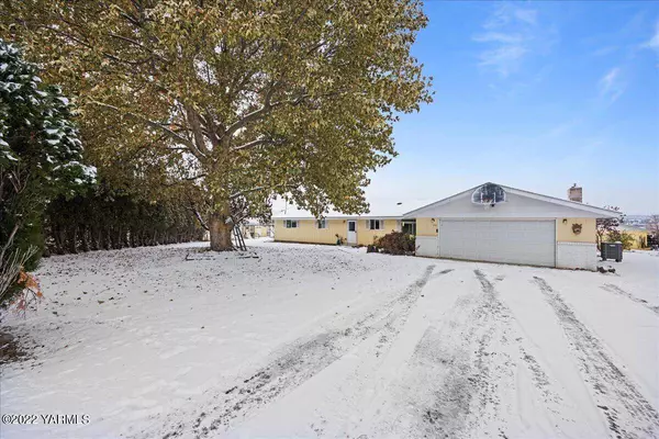 330 Perry Way, Yakima, WA 98901