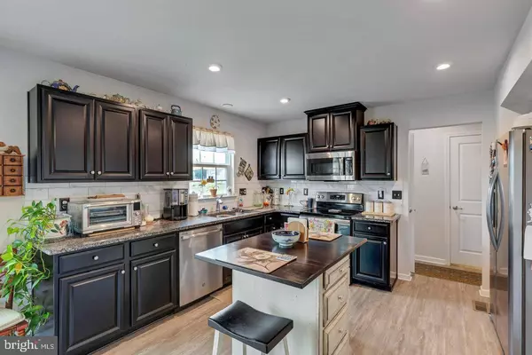 11 WATERS WAY, Penns Grove, NJ 08069