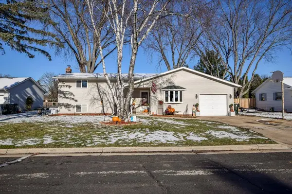 926 Frederick St, Sun Prairie, WI 53590