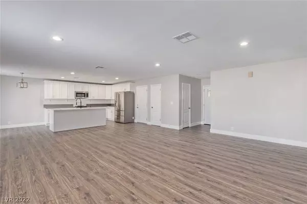 6228 Old Trail Road, Las Vegas, NV 89108