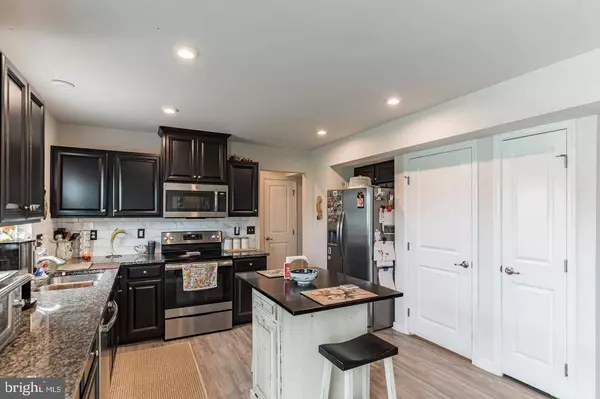 11 WATERS WAY, Penns Grove, NJ 08069