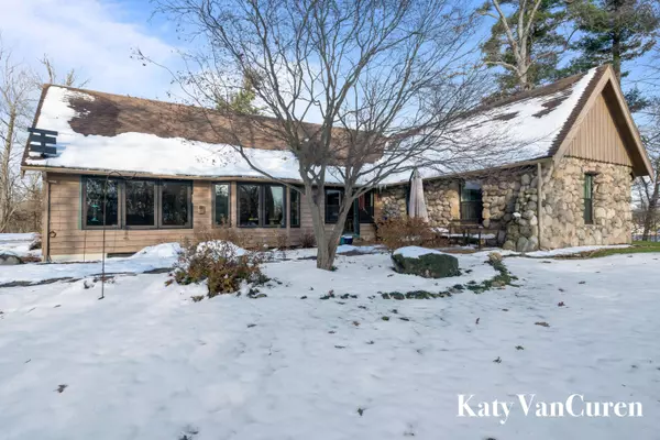 13261 Pine Island NE Drive, Sparta, MI 49345