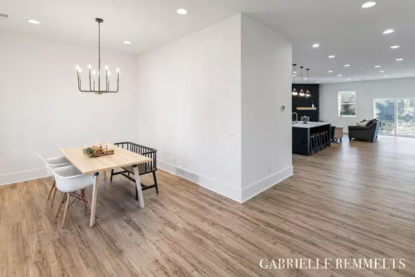 3678 Fuller NE Avenue, Grand Rapids, MI 49525