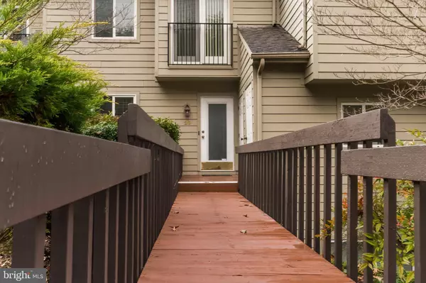 25 RIDGE, Basye, VA 22810