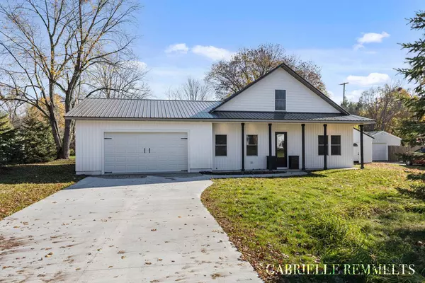 3678 Fuller NE Avenue, Grand Rapids, MI 49525