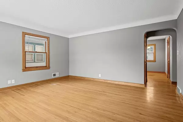 515 3rd AVE S, South Saint Paul, MN 55075