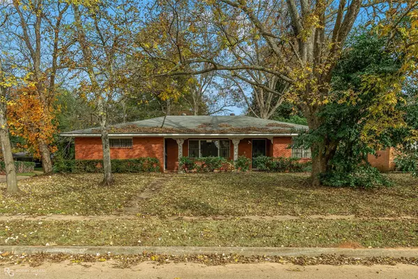 3001 W Cavett Drive, Shreveport, LA 71104