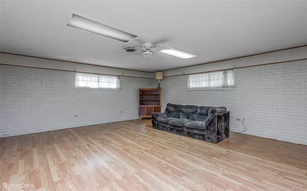 3001 W Cavett Drive, Shreveport, LA 71104