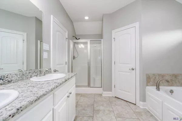 28290 LAKE BRUIN DR, Livingston, LA 70754