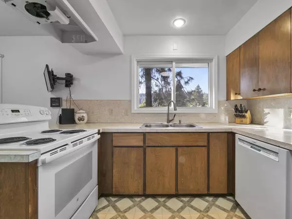 6925 N Argonaut Rd, Spokane, WA 99208