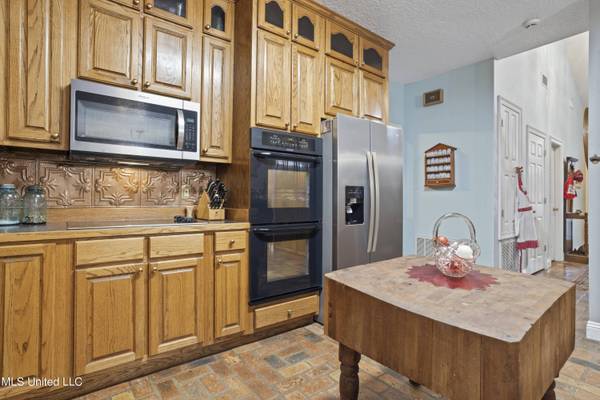 17100 River Place Place, Vancleave, MS 39565