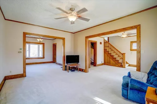 305 E Pearl St, Belleville, WI 53508