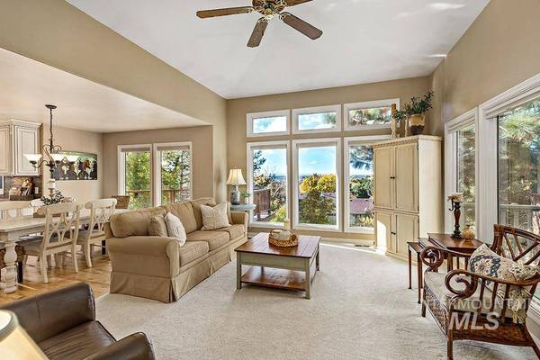 2169 E Ridgecrest Dr, Boise, ID 83712