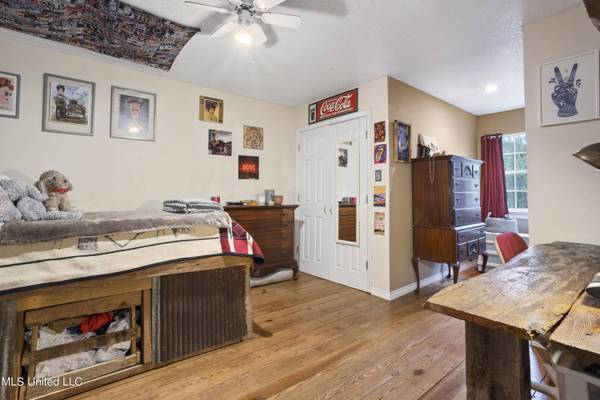 17100 River Place Place, Vancleave, MS 39565