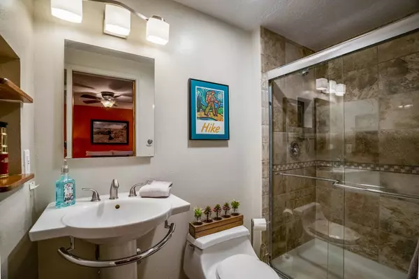 1118 San Ildefonso RD, Los Alamos, NM 87544