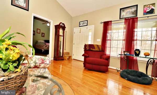 232 SHADY ACRES LN, Kearneysville, WV 25430