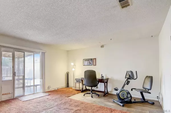 1800 Lindsley Park Dr, San Marcos, CA 92069