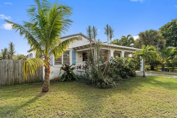 110 Wilson RD, Cloud Lake, FL 33406