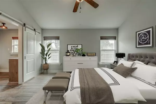 14 Honeysuckle LN, Wimberley, TX 78676